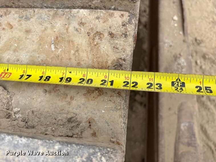 image for item FK2113 2004 Komatsu D85EX-15 dozer