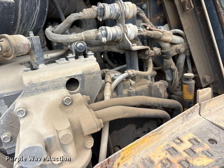 image for item FK2113 2004 Komatsu D85EX-15 dozer