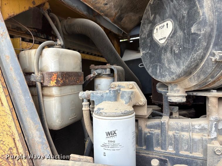 image for item FK2113 2004 Komatsu D85EX-15 dozer