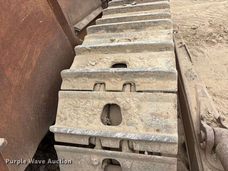 image for item FK2113 2004 Komatsu D85EX-15 dozer