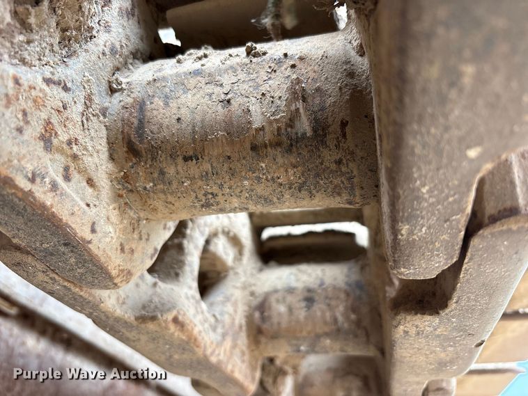image for item FK2113 2004 Komatsu D85EX-15 dozer