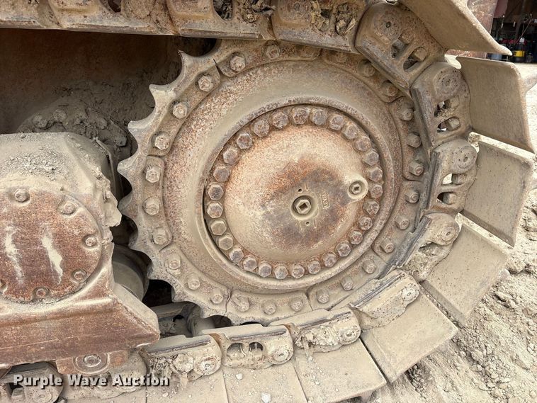 image for item FK2113 2004 Komatsu D85EX-15 dozer