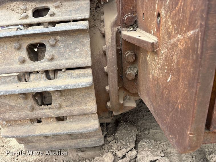 image for item FK2113 2004 Komatsu D85EX-15 dozer