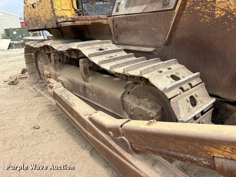 image for item FK2113 2004 Komatsu D85EX-15 dozer