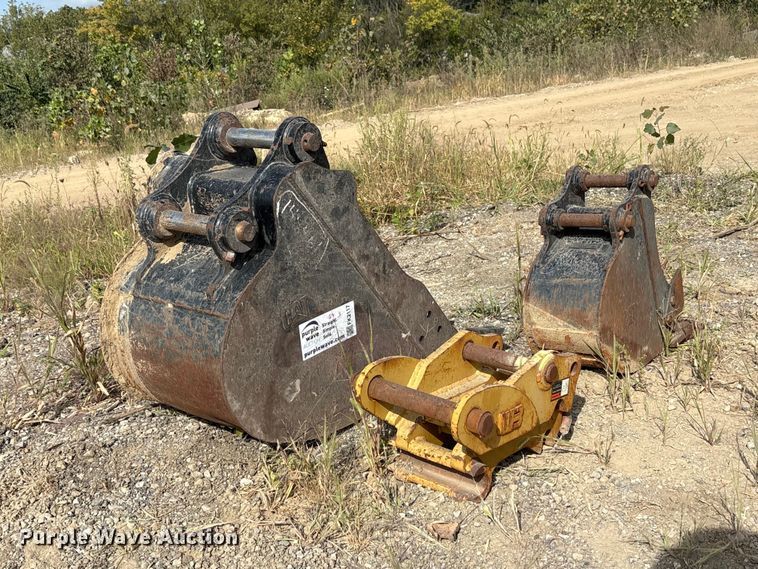 image for item FK2117 (3) Excavator attachments