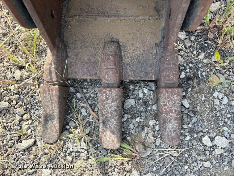 image for item FK2117 (3) Excavator attachments
