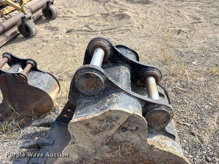 image for item FK2117 (3) Excavator attachments
