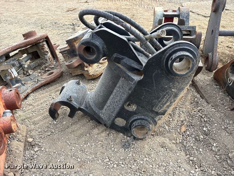 image for item FK2118 (9) Excavator couplers