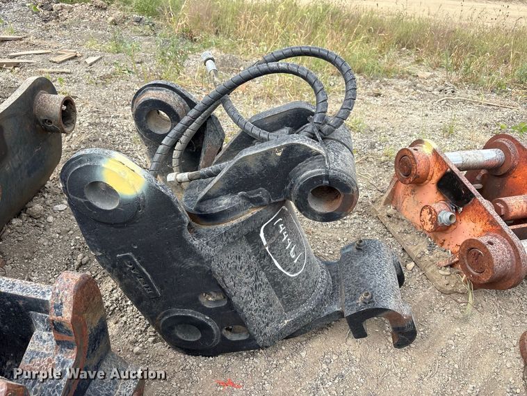 image for item FK2118 (9) Excavator couplers