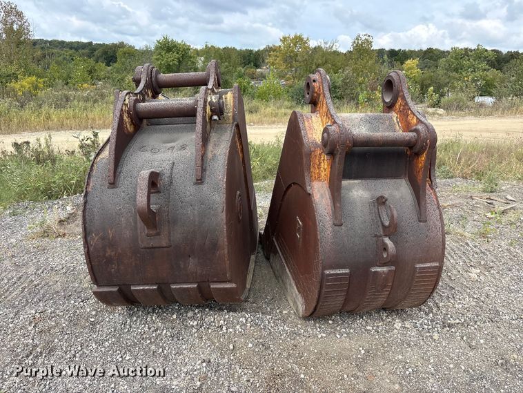 image for item FK2119 (2) Excavator buckets