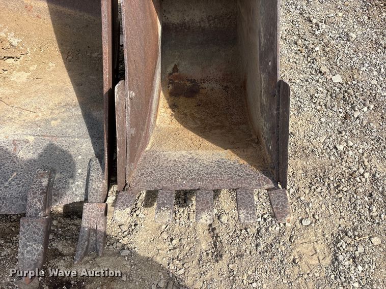image for item FK2121 (8) Excavator buckets