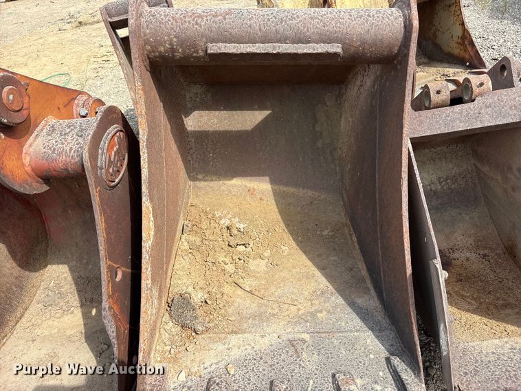 image for item FK2121 (8) Excavator buckets