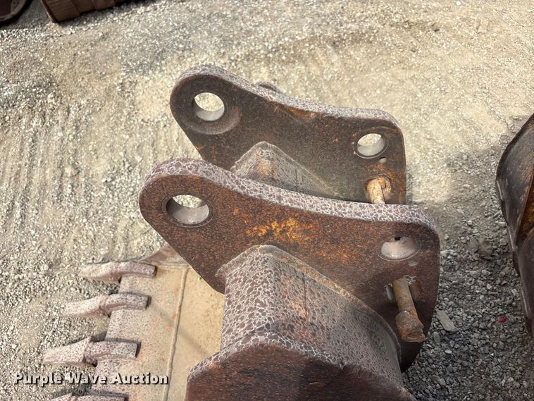image for item FK2121 (8) Excavator buckets