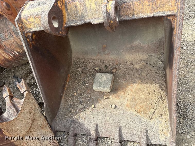 image for item FK2121 (8) Excavator buckets