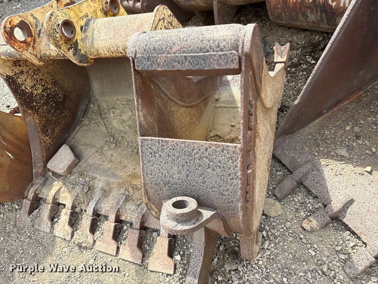image for item FK2121 (8) Excavator buckets