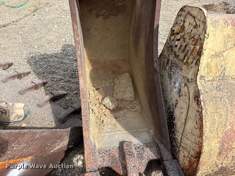 image for item FK2121 (8) Excavator buckets
