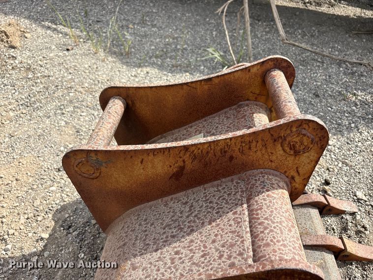 image for item FK2121 (8) Excavator buckets