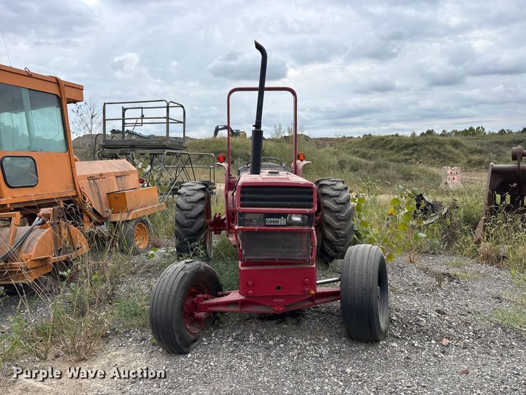 image for item FK2124 1988 Case IH 585 tractor
