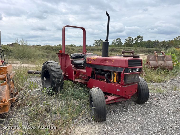 image for item FK2124 1988 Case IH 585 tractor