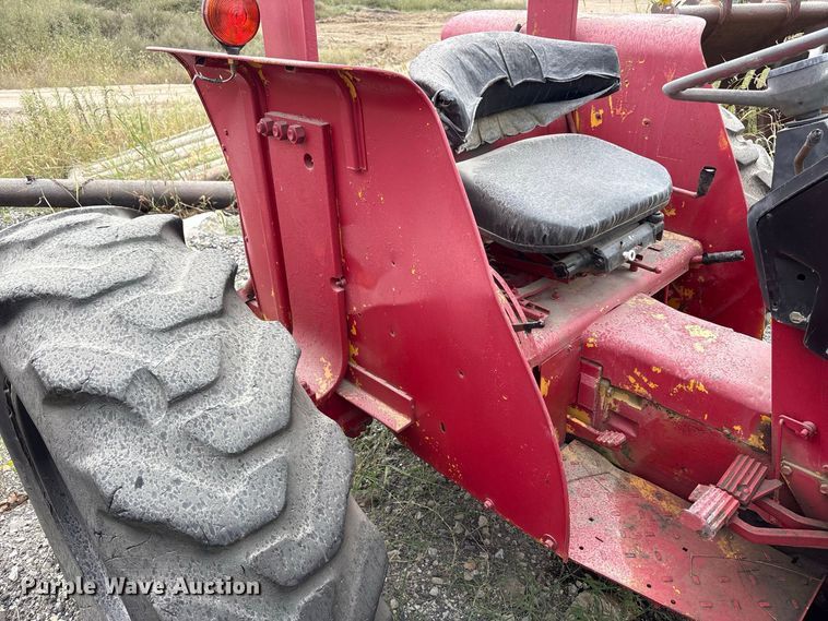 image for item FK2124 1988 Case IH 585 tractor