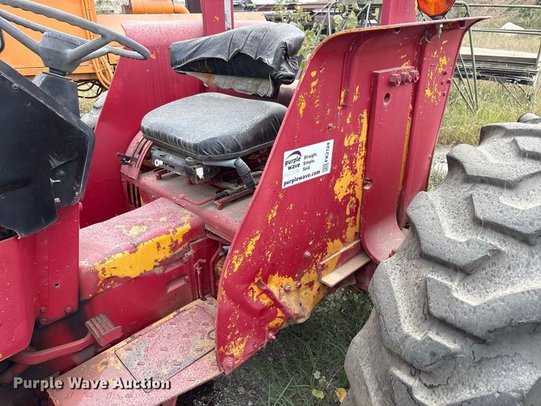 image for item FK2124 1988 Case IH 585 tractor