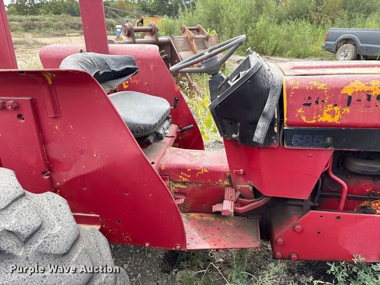 image for item FK2124 1988 Case IH 585 tractor