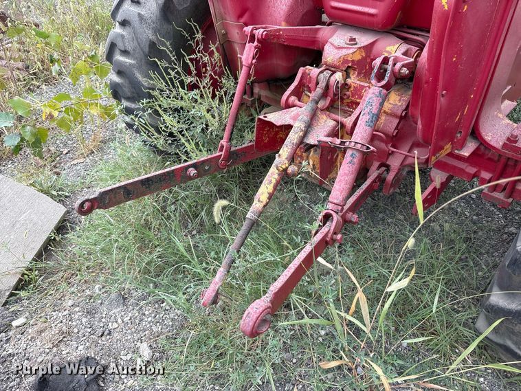 image for item FK2124 1988 Case IH 585 tractor