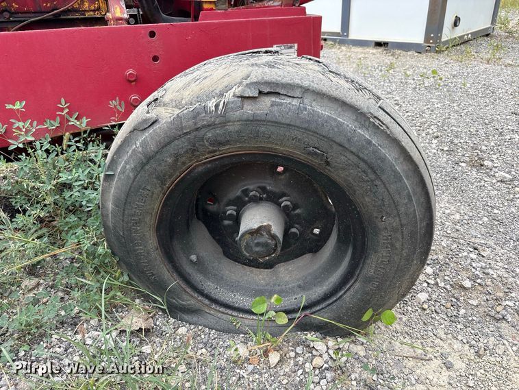 image for item FK2124 1988 Case IH 585 tractor