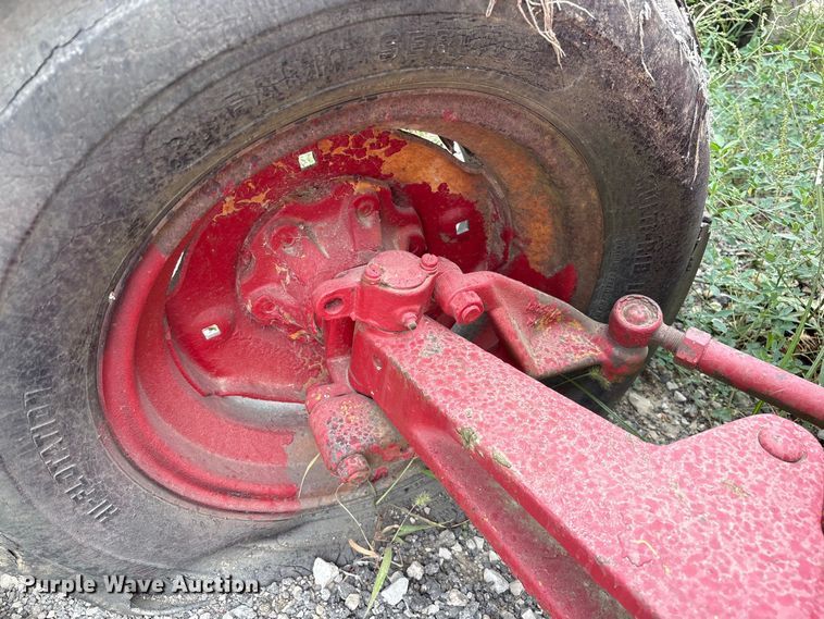 image for item FK2124 1988 Case IH 585 tractor