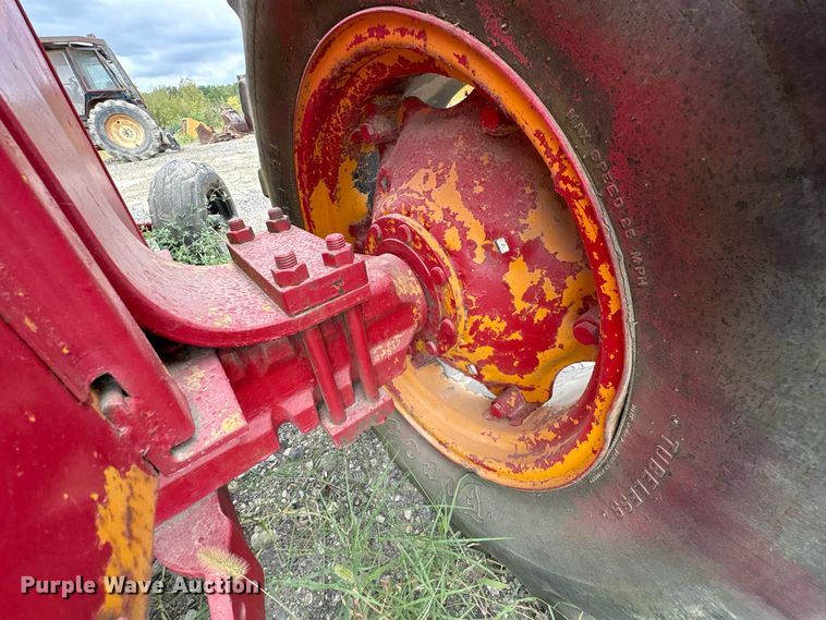 image for item FK2124 1988 Case IH 585 tractor