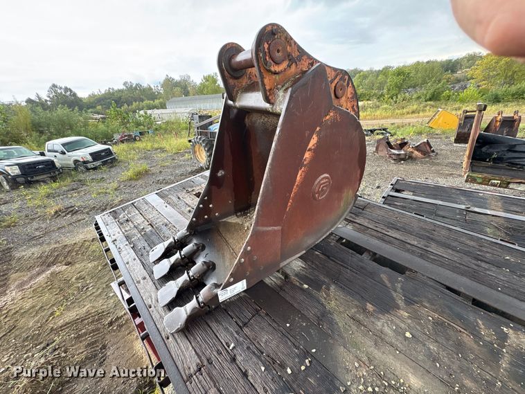image for item FK2125 Excavator bucket