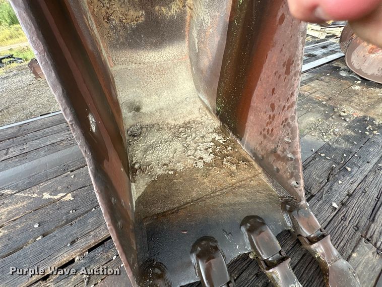 image for item FK2125 Excavator bucket