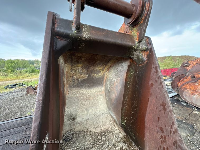 image for item FK2125 Excavator bucket