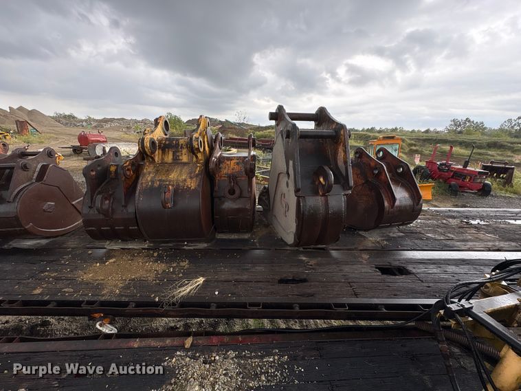 image for item FK2126 (5) Excavator buckets