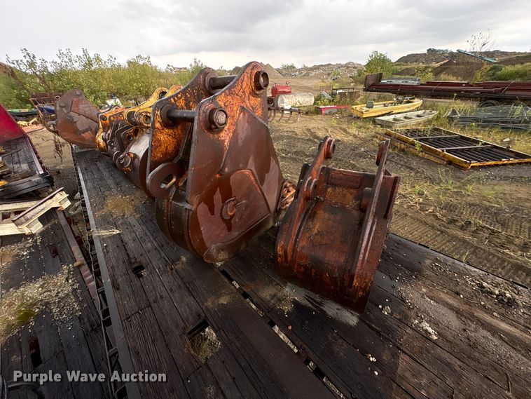 image for item FK2126 (5) Excavator buckets