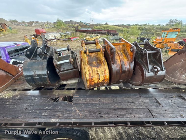 image for item FK2127 (5) Excavator buckets