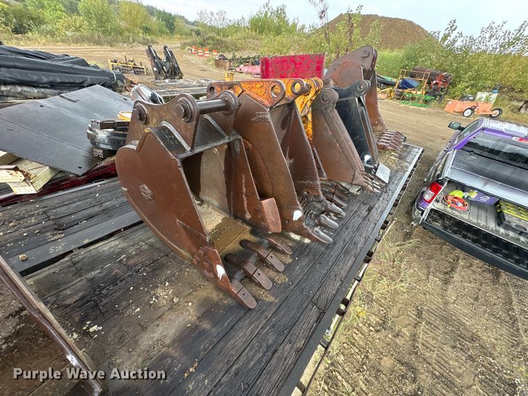 image for item FK2127 (5) Excavator buckets