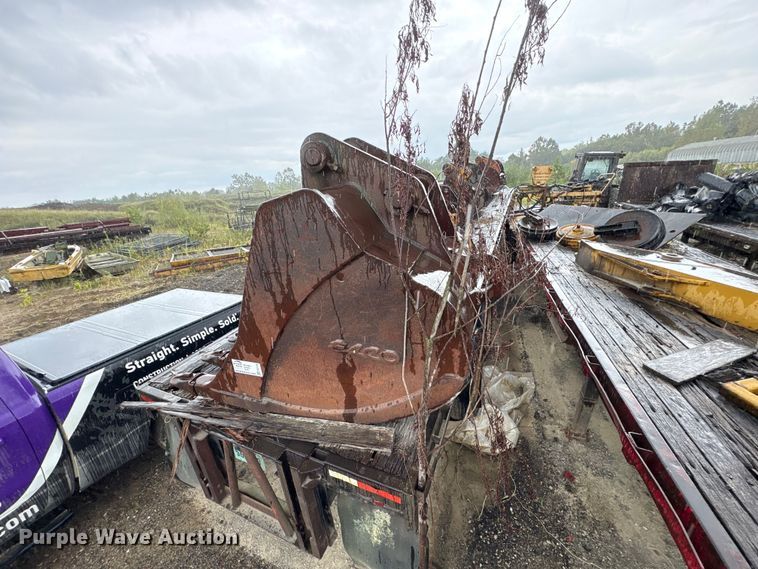 image for item FK2128 Esco excavator bucket