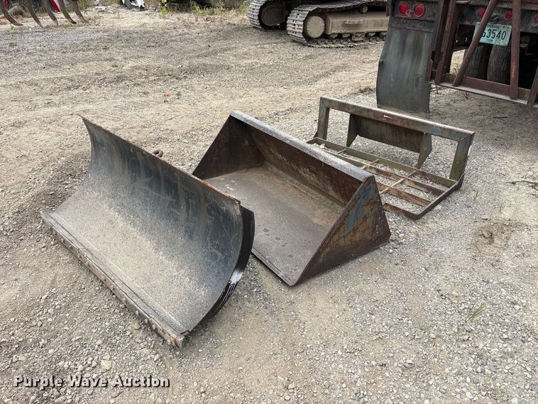 image for item FK2129 Compact utility loader attachments