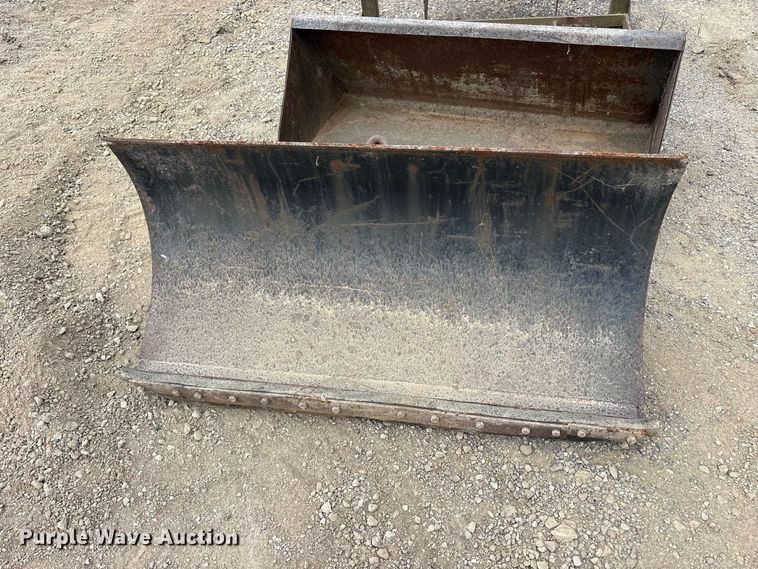 image for item FK2129 Compact utility loader attachments