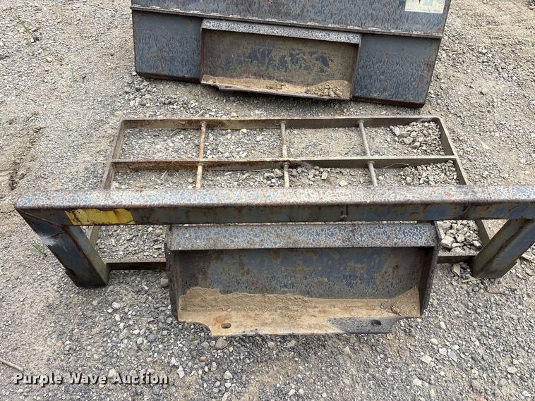 image for item FK2129 Compact utility loader attachments