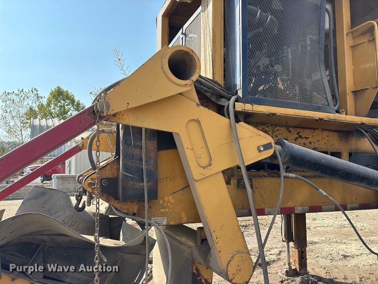 image for item FK2133 2010 Vermeer by Wildcat TR626 trommel screen