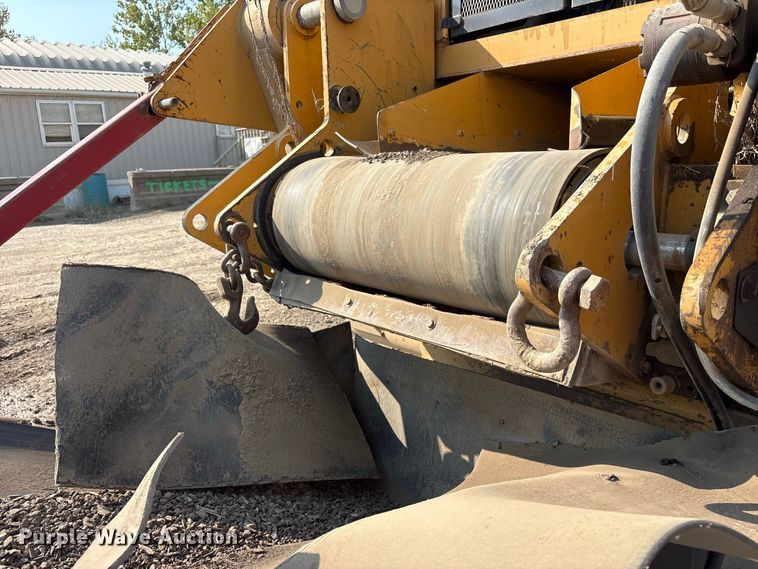 image for item FK2133 2010 Vermeer by Wildcat TR626 trommel screen