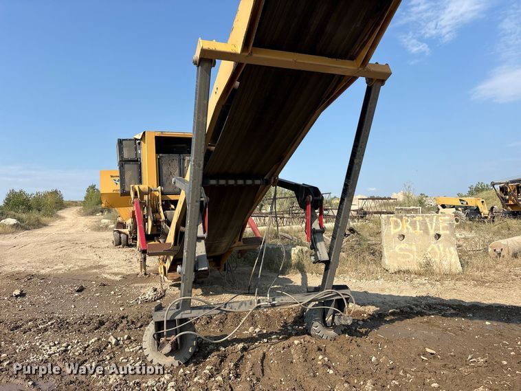 image for item FK2133 2010 Vermeer by Wildcat TR626 trommel screen