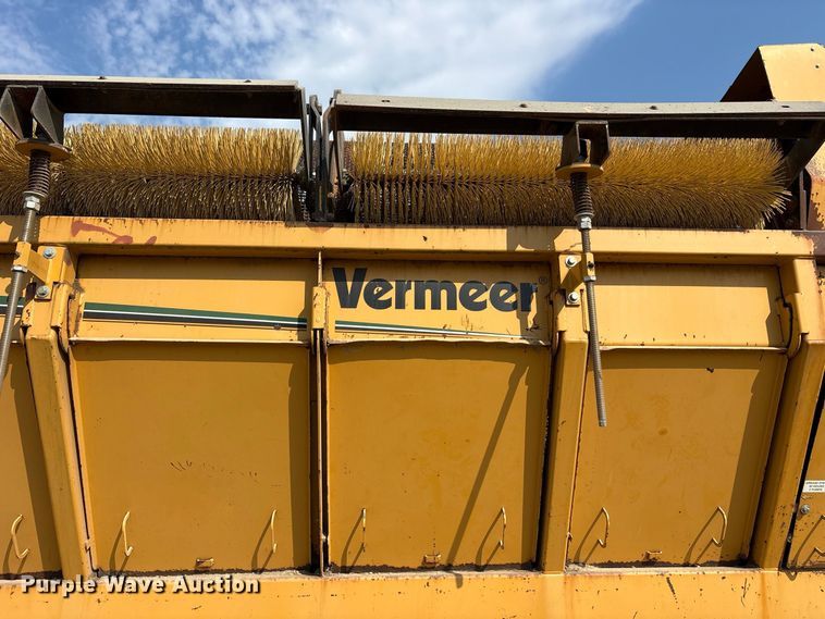 image for item FK2133 2010 Vermeer by Wildcat TR626 trommel screen