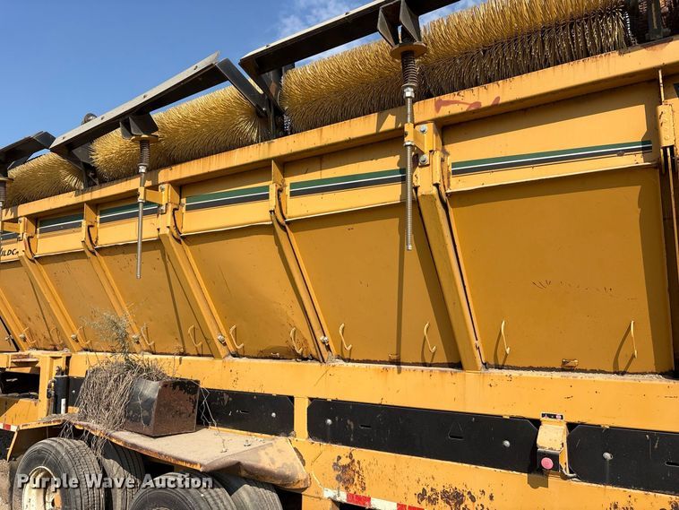 image for item FK2133 2010 Vermeer by Wildcat TR626 trommel screen