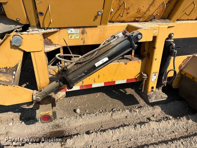 image for item FK2133 2010 Vermeer by Wildcat TR626 trommel screen