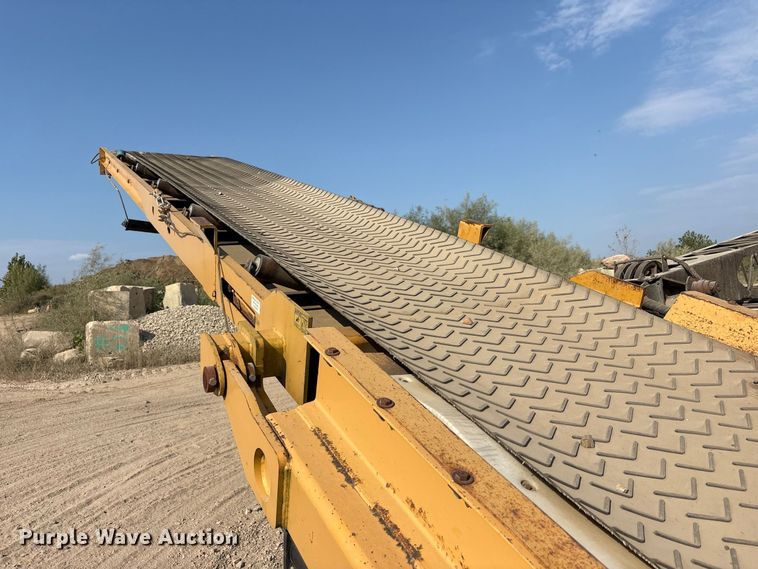 image for item FK2133 2010 Vermeer by Wildcat TR626 trommel screen