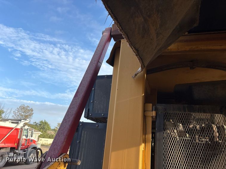 image for item FK2133 2010 Vermeer by Wildcat TR626 trommel screen