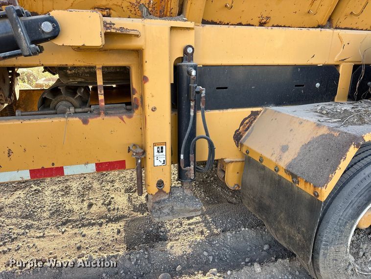 image for item FK2133 2010 Vermeer by Wildcat TR626 trommel screen